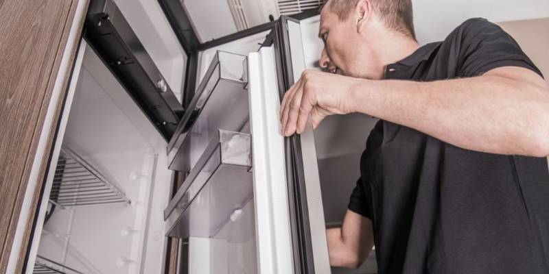 How to remove smell in the RV fridge