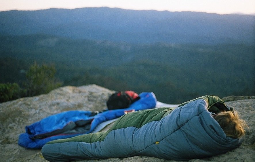 Optimize the right position in your sleeping bag