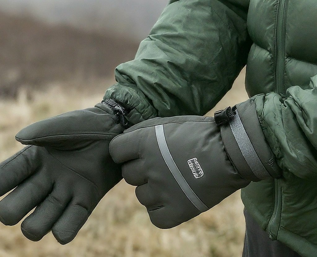 Best Winter Hiking Gloves Review