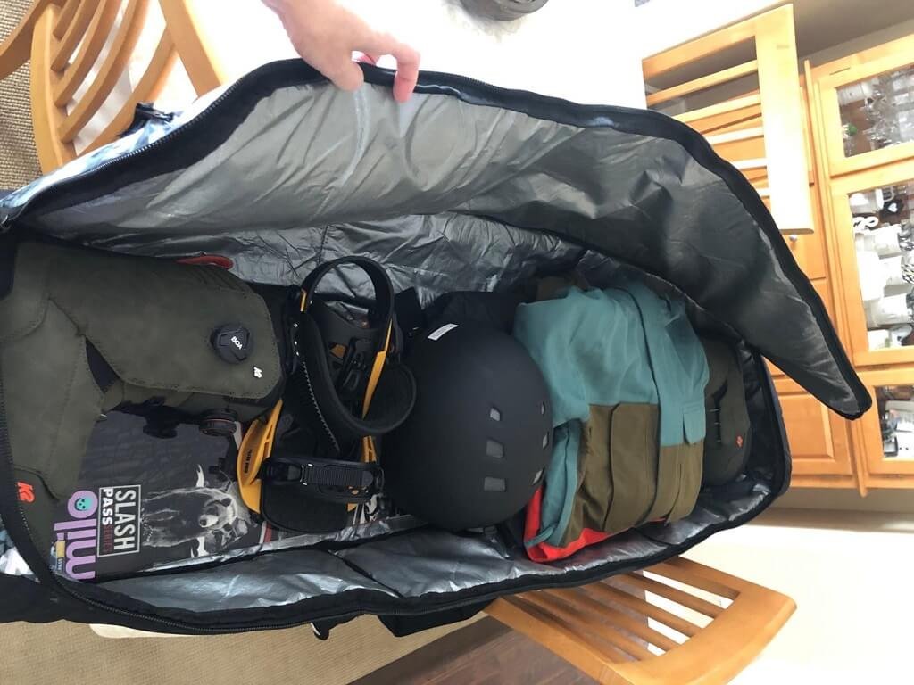 Snowboard bag for Air Travel