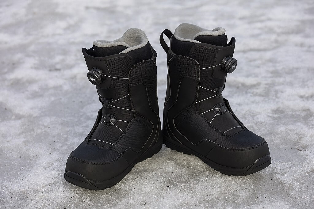 Best Snowboard Boots for Wide Feet Review